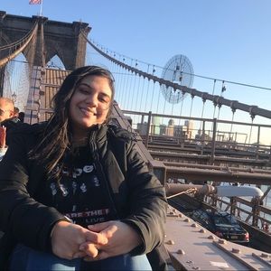 Meet your Posher, Monica